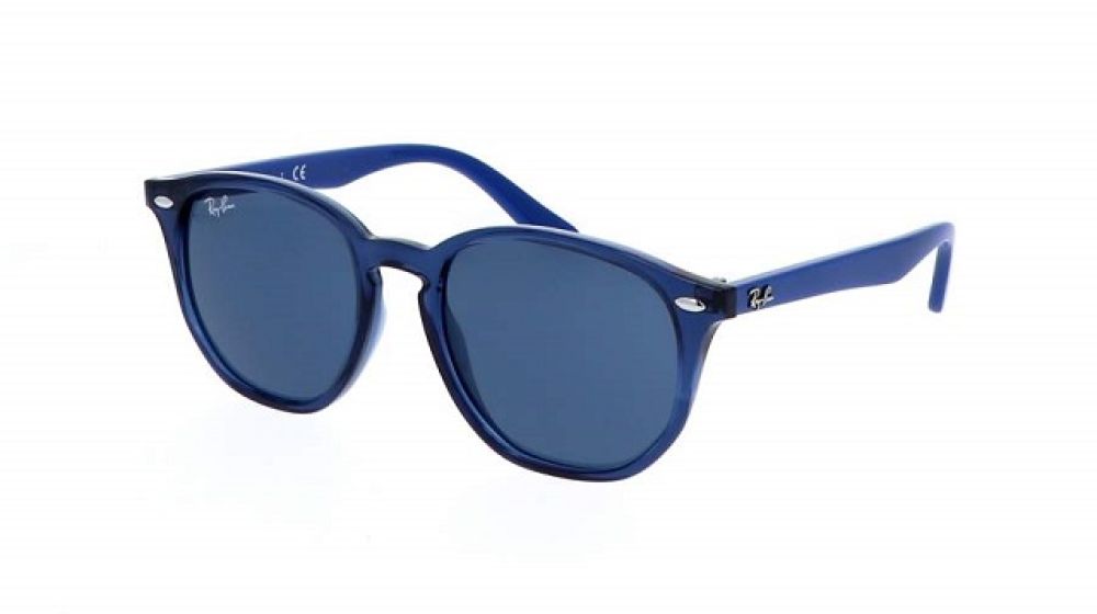 https://parsia-optic.com/assets/uploads/content/pro/big/7ae822027923fd75080ca39e4af240cdray-ban-rj9070s-7076-80-46-16-blue-junior.jpg